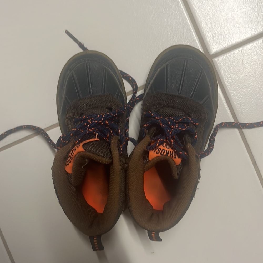 OshKosh B’Gosh Grayson boys duck boots